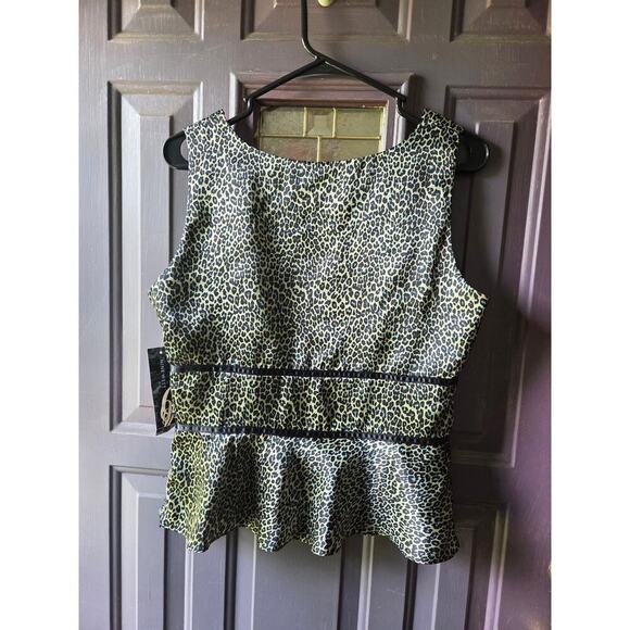 New Nine West Top Leopard Print Womens size small zip up side Cute!!! - Picture 5 of 7